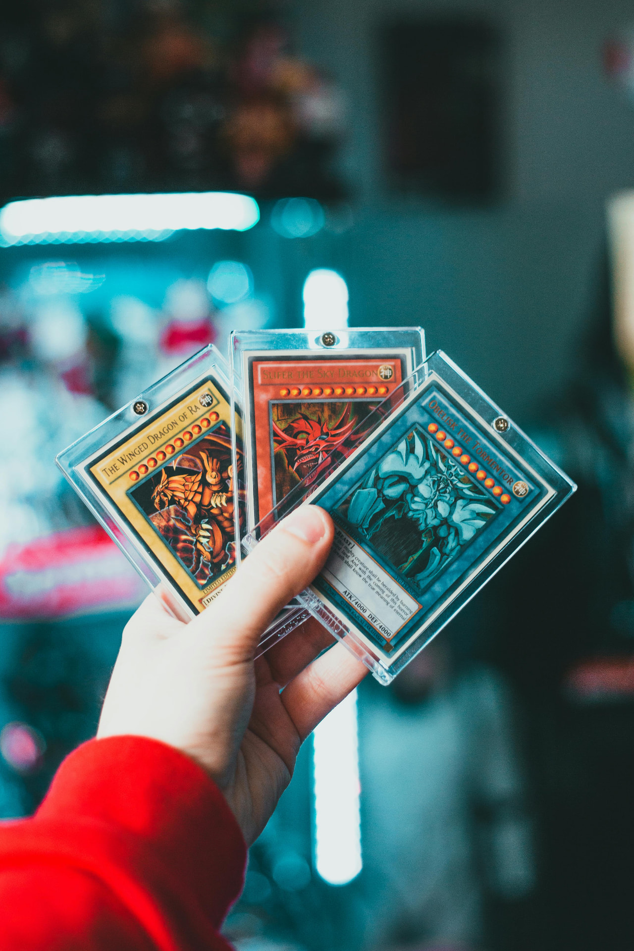 Cartes de collection protégées dans des étuis rigides